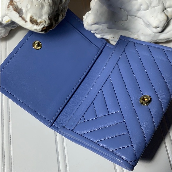 Tory Burch Quilted Small Wallet - Picture 4 of 9
